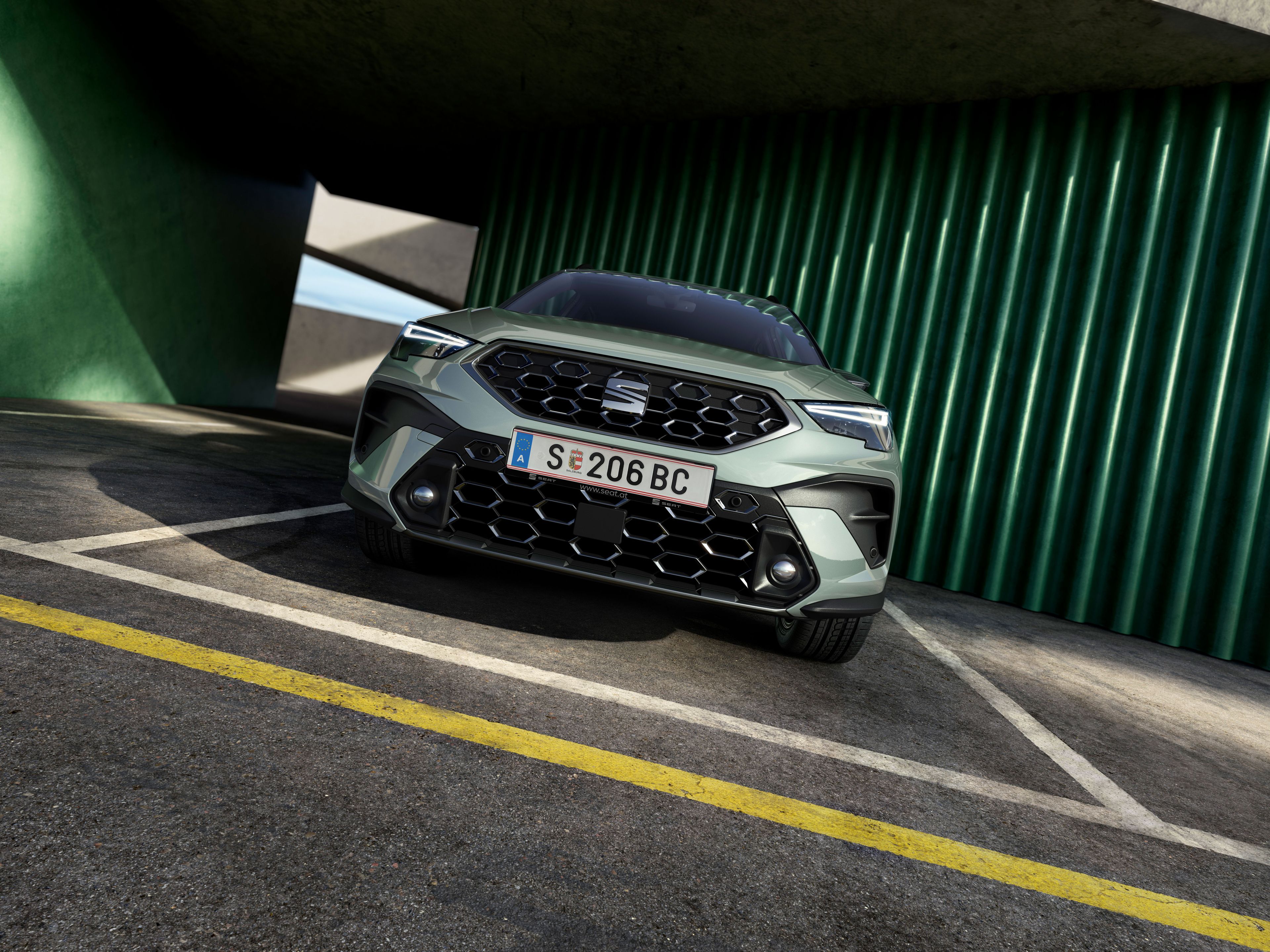 Detalhes do para-choques dianteiro do SEAT Arona 2025.