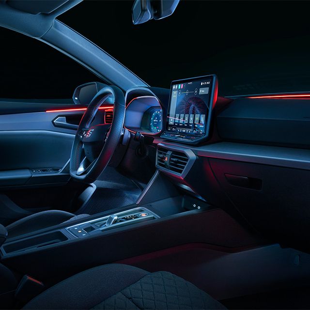 seat leon interior view of the dashboard and ambient light