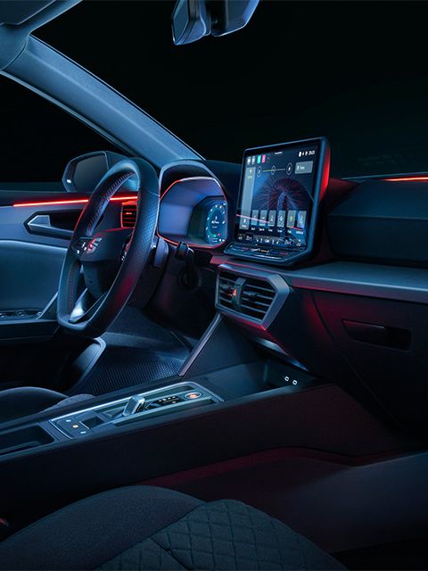 seat leon interior view of the dashboard and ambient light