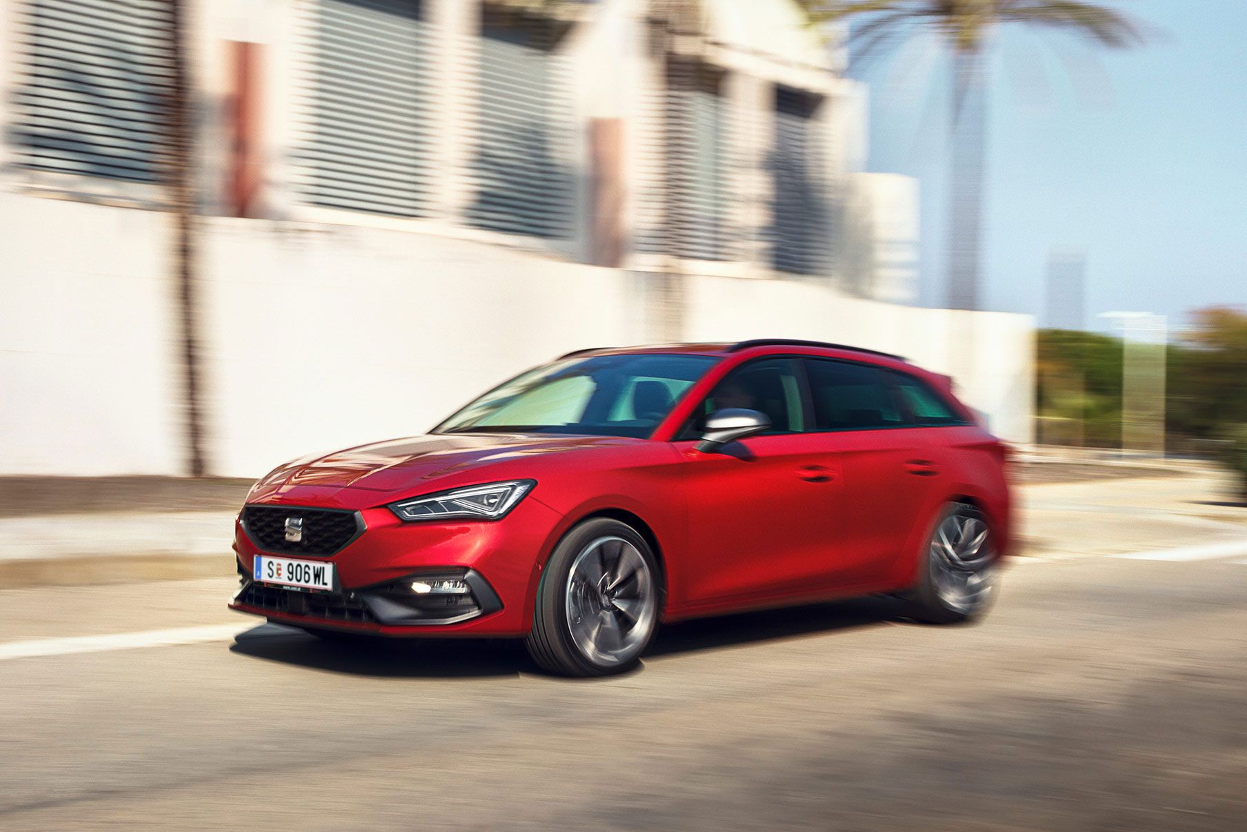 SEAT Leon Sportstourer fr pure em vermelho desire